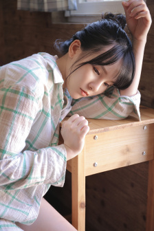 男生女生一起相差30分轮滑鞋