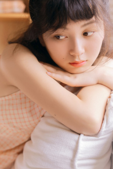 调教拨开两唇打花蒂戒尺